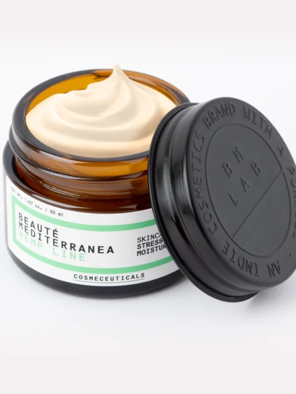 Зволожуючий крем для чутливої ​та пошкодженої шкіри BEAUTÉ MEDITERRANEA STRESS REPAIR MOISTURIZER CREAM HEMP LINE
